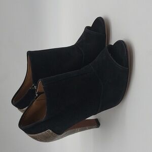 1537- Alaïa Open Toe Knee Boots Made In Italy Size 6